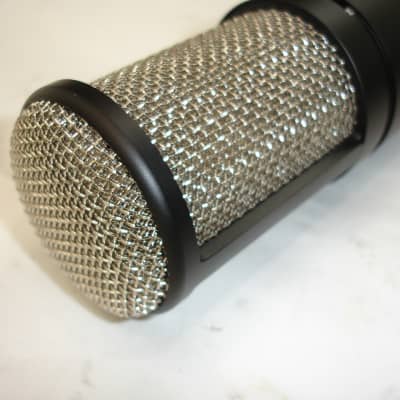 AKG P420 Large-diaphragm Dual Capsule Condenser Microphone w/ Case & Shockmount image 2