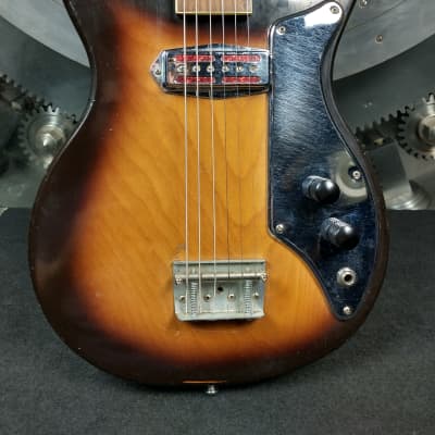 Japanese "Red Foil" Pickup Electric Guitar 70s w/ Original Chipboard Case Bild 4