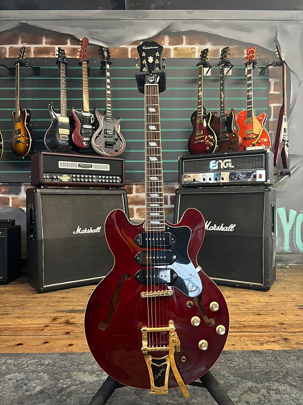 Epiphone Riviera Custom P93 ワインレッド（セミアコ） Epiphone Riviera Custom P93 Semi-Hollow Electric Guitar