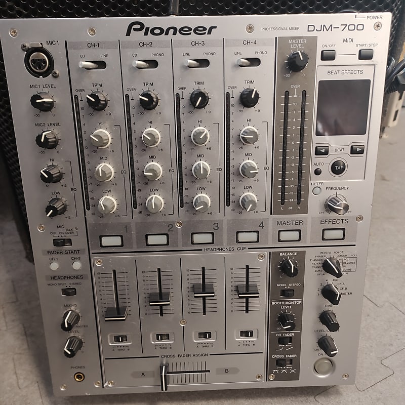 Pioneer DJM-700-S