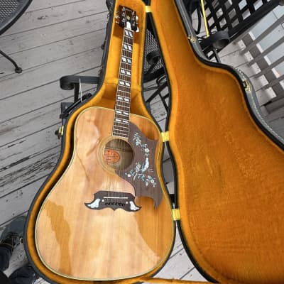 2015 Gibson Dove Custom Shop with Flame Maple Back, Sides & Neck