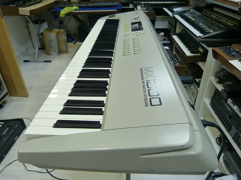 □AKAI アカイ professional MIDI MASTER KEYBOARD MX1000 MIDI