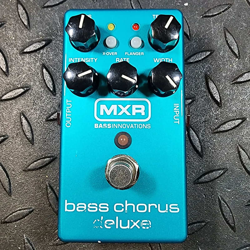 MXR M83 Bass Chorus Deluxe