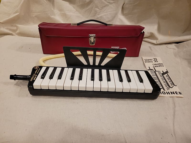 Hohner 32B Piano Style Melodica in Black