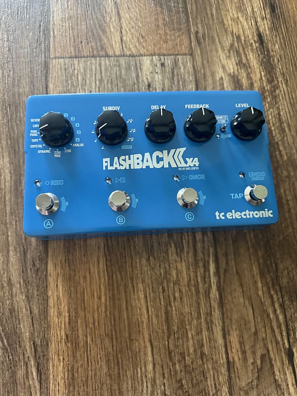 TC Electronic Flashback X4 Delay & Looper 2011 2019 Blue Reverb