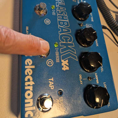 TC Electronic Flashback X4 Delay and Looper Pedal | Reverb