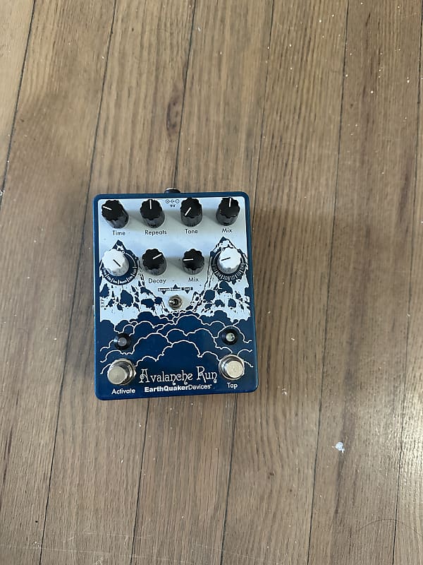 EarthQuaker Devices Avalanche Run Stereo Reverb & Delay with Tap Tempo