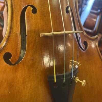 D Z Strad Violin - Model 700 - Light Antique Finish with Dominant Strings, Case, Bow and Rosin (4/4 Full Size) image 7