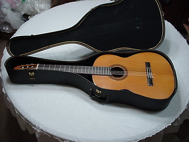 Emperador on sale classical guitar