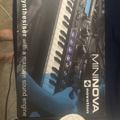 Novation MiniNova 37-Key 18-Voice Synthesizer 2012 - Present - Blue