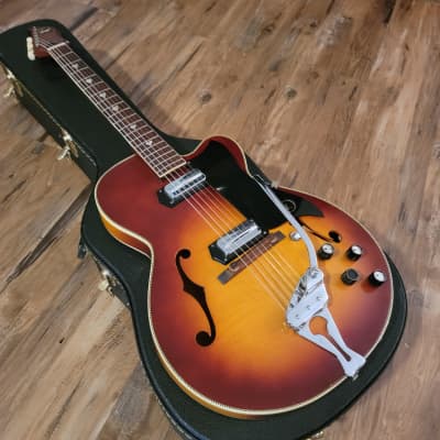 Kay K682 Galaxie II Electric Guitar 1960s Sunburst Great Condition W/Hard Case image 8