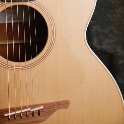 Lowden O-22 Original Series Cedar/Mahogany Acoustic Guitar image 7