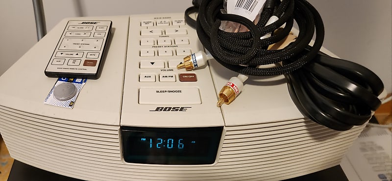 BOSE Wave Radio II AM/FM popular Alarm Clock Radio 3.5mm Aux