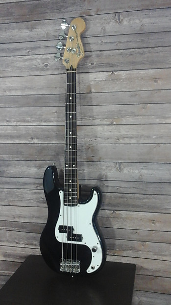 Fender precision bass junior 2025