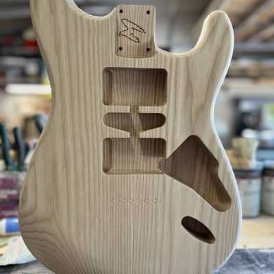 SX ASH2M Strat Shaped Electric Guitar with American Swamp