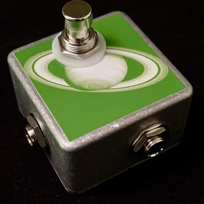 Saturnworks Micro Latching Kill Switch Mute Switch Guitar Pedal with Neutrik Jacks - Handcrafted in California