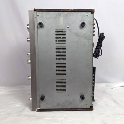 Luxman R-3030 AM/FM Stereo Tuner Amplifier Receiver - Woodgrain image 16