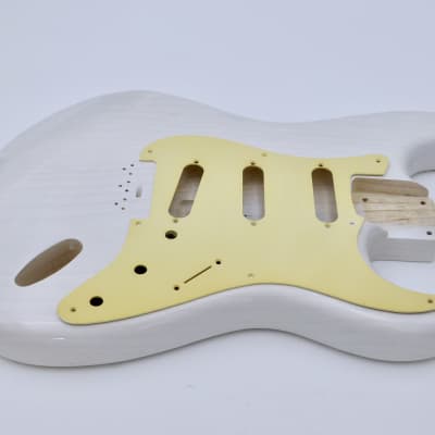 4lbs 3oz BloomDoom Nitro Lacquer Aged Relic White Blonde Hardtail S-Style Vintage Custom Guitar Body image 6