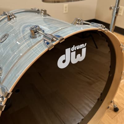 DW Collector's Series 333 Pure Maple 12/14/16/22" Drum Set Kit in Pale Blue Oyster image 4
