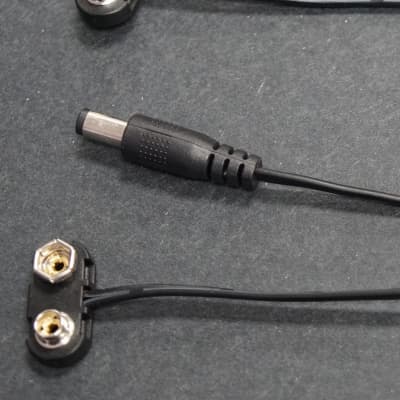 Tech 21 External Battery Clip Adapter image 1