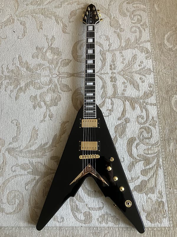 Harley Benton Victory Plus BK Vintage flying V Reverb