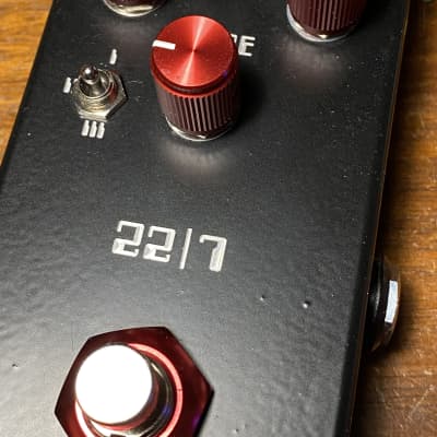 Super-Freq 22/7 MOSFET Big Muff 2021 Black Powder coat milled image 2