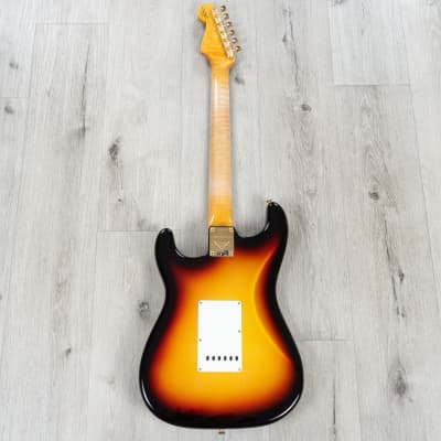 Mint Fender Custom Shop LTD 1965 Stratocaster Closet Classic Guitar, 3-Tone Sunburst image 5