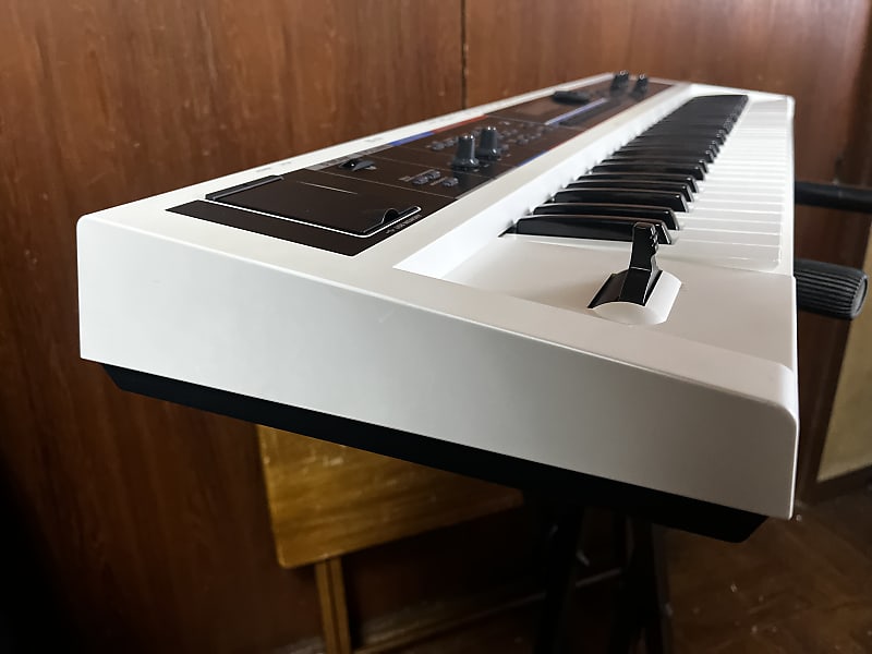 Roland Juno-Di Portable 61-key Mobile Synthesizer White color | Reverb