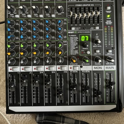 Mackie ProFX8v2 8-Channel Effects Mixer | Reverb