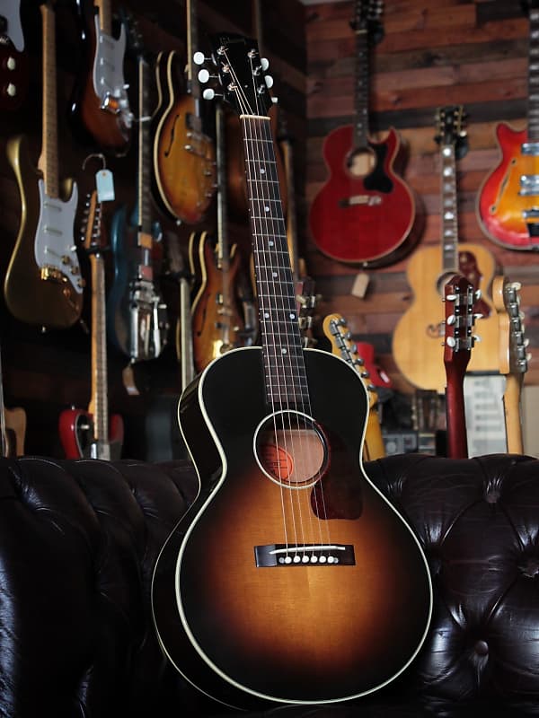 ギター Gibson LG-2 Arlo Guthrie 3/4 Gibson Arlo Guthrie LG-2 3/4 Sunburst 2012 | Reverb