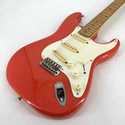1991 Fender Squier Hank Marvin Japan Stratocaster – Fiesta Red image 2