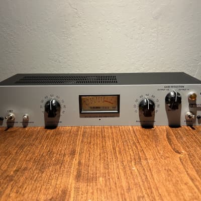 Klark Teknik KT-2A Tube Leveling Amplifier | Reverb