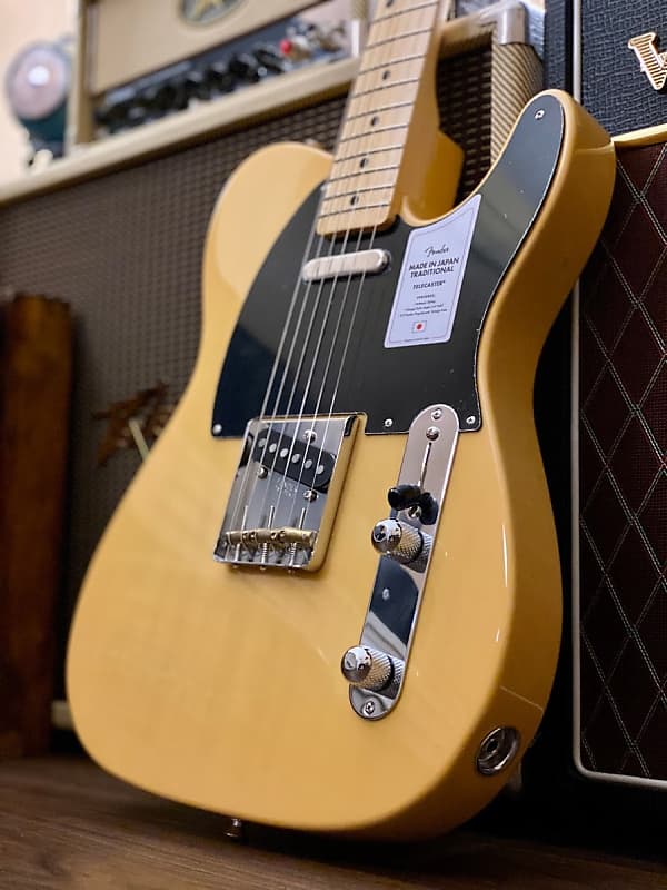 Fender Japan Traditional II 50s Telecaster with Maple FB in Butterscotch  Blonde