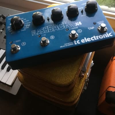 TC Electronic Flashback X4 Delay and Looper Pedal image 1