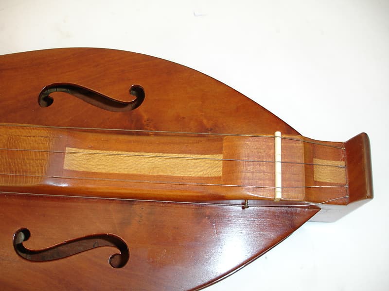 Robert deals mize dulcimer