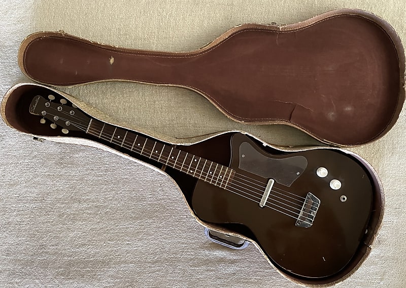 1960 USA Silvertone by Danelectro 1304 Wish Book Brown Gold