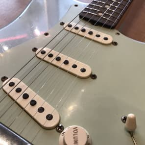 Fender® Custom Shop Beatle Spec 1961 Relic Stratocaster Electric Guitar 2017 Sonic Blue image 10