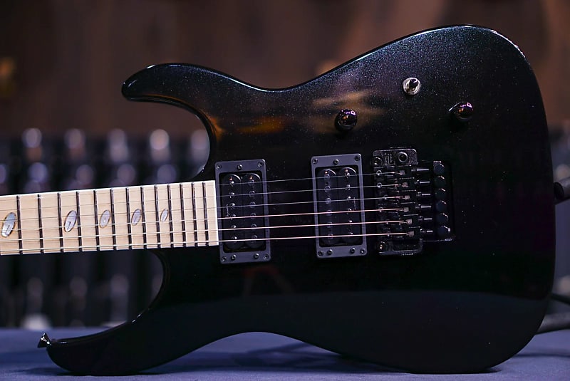 CAPARISON DELLINGER II PROMINENCE MF TRANS SPECTRUM BLACK
