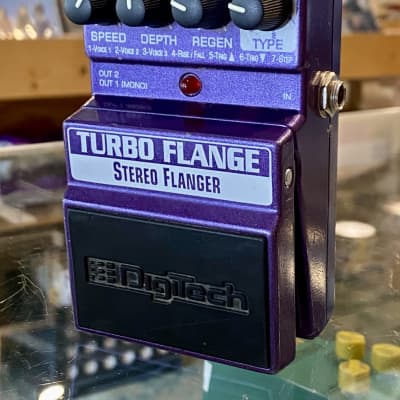 DigiTech XTF Turbo Flange Stereo Flanger - Effects Pedals