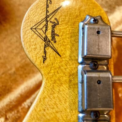 1963 Fender Custom Shop w/Flamed Neck* Stratocaster Relic 3-color sunburst "The 63" 2015 image 17