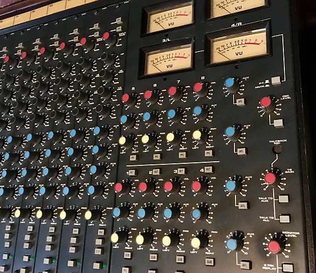 Soundcraft Series 200B 16-Channel 4-Bus Mixing Console image 3