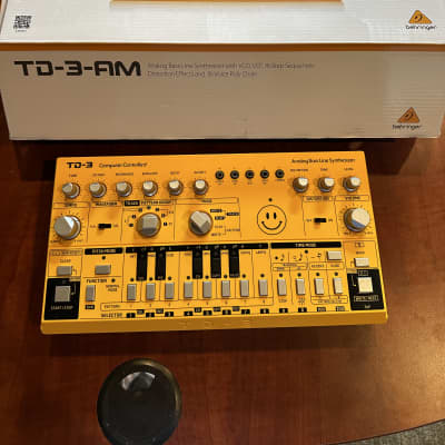 Behringer TD-3-AM Analog Bass Line Synth, Yellow