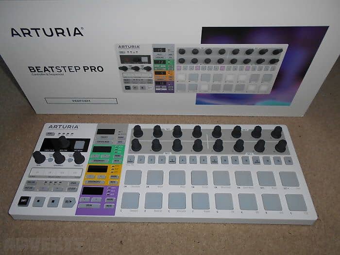 BeatStep Pro MIDI Controller | Reverb Canada