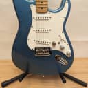 Fender Standard Stratocaster Maple Fretboard 1992 - Lake Placid Blue