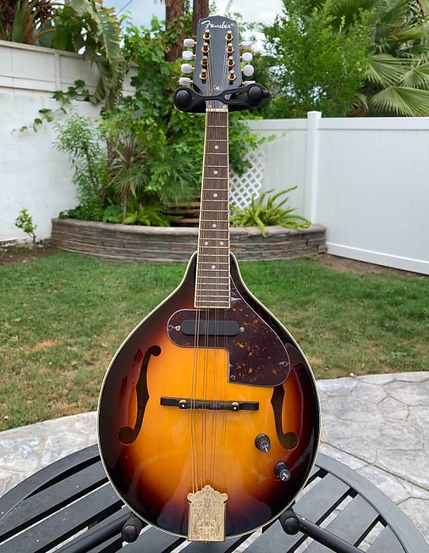 Fender FM52E AcousticElectric Mandolin with Case Reverb