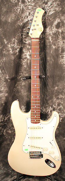 1980 s Hondo H76 Strat Style Electric Guitar White Pearl
