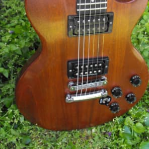 Gibson Les Paul Firebrand Deluxe 1980 Natural walnut image 2