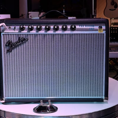 Fender '68 Custom Deluxe Reverb 2-Channel 22-Watt 1x12