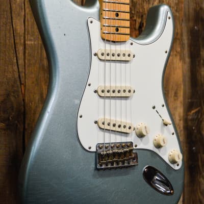 Fender Custom Shop '69 Reissue Stratocaster Journeyman Relic - Fire Mist Silver image 14