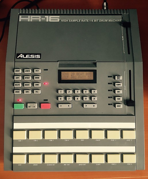 Alesis HR16 Drum Machine Reverb